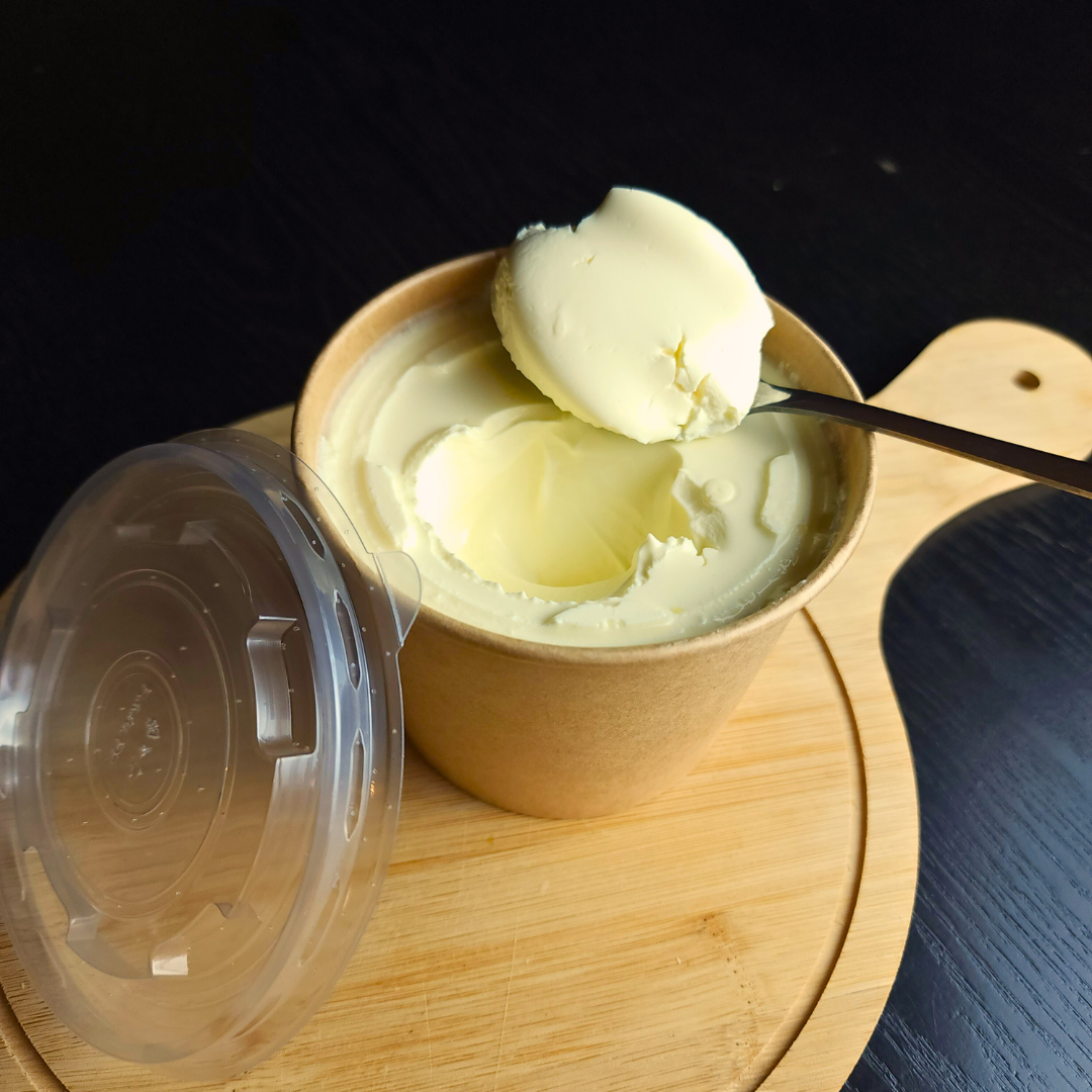 Smetana (Sour cream )/ سميتانا ( كريمة حامضة)